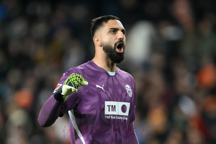 今夏加盟利物浦！玛玛达扑点+8次扑救获全场最佳